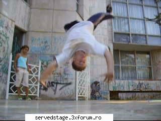 aici putem discuta - parca ziceai ceva de o sala? - postati aici cine vrea sa se apuce serios de break dance